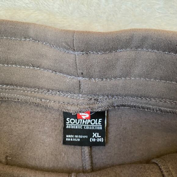 Southpole Sweat Shorts Men XL Asphalt Fleece At the Knee Lounge Athletic NWT - Picture 5 of 8